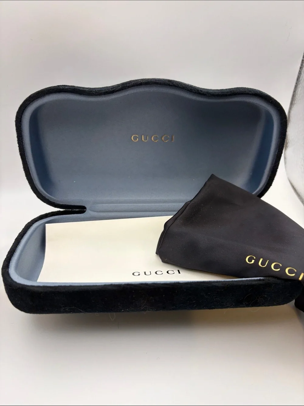 NEW Gucci  Black Round-Edge Sleek Sunglasses - Picture 9 of 10